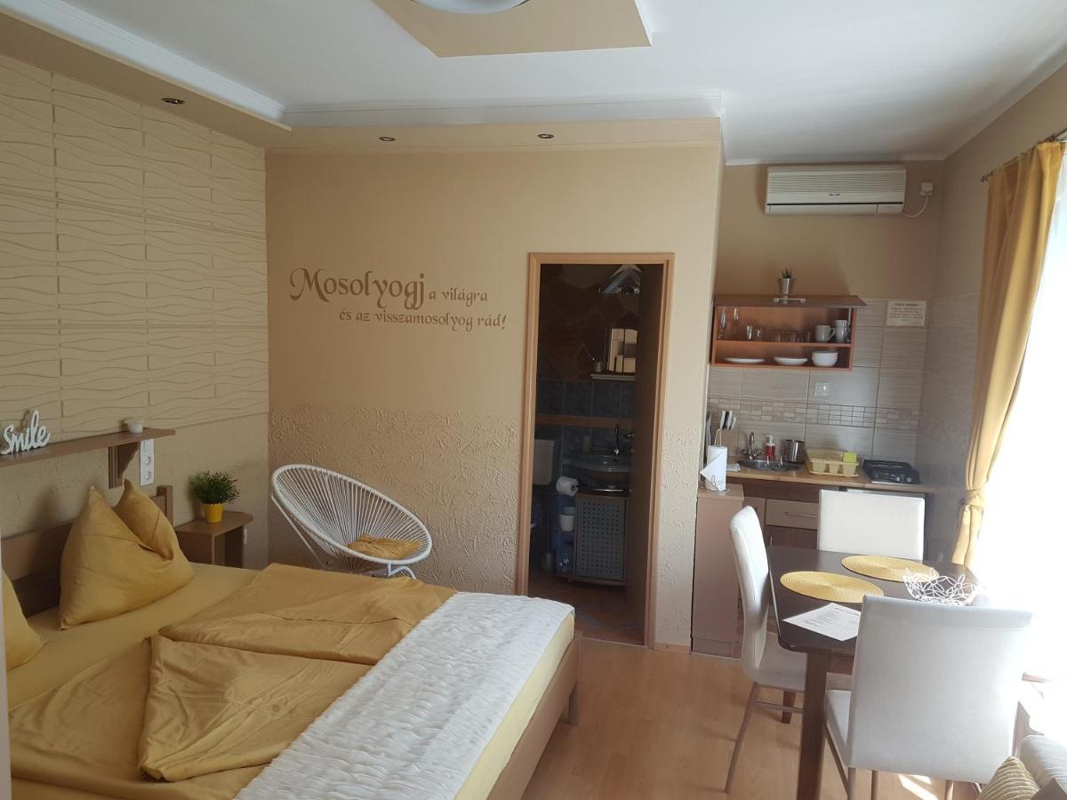 Alsóörs Rozsa Apartman מראה חיצוני תמונה