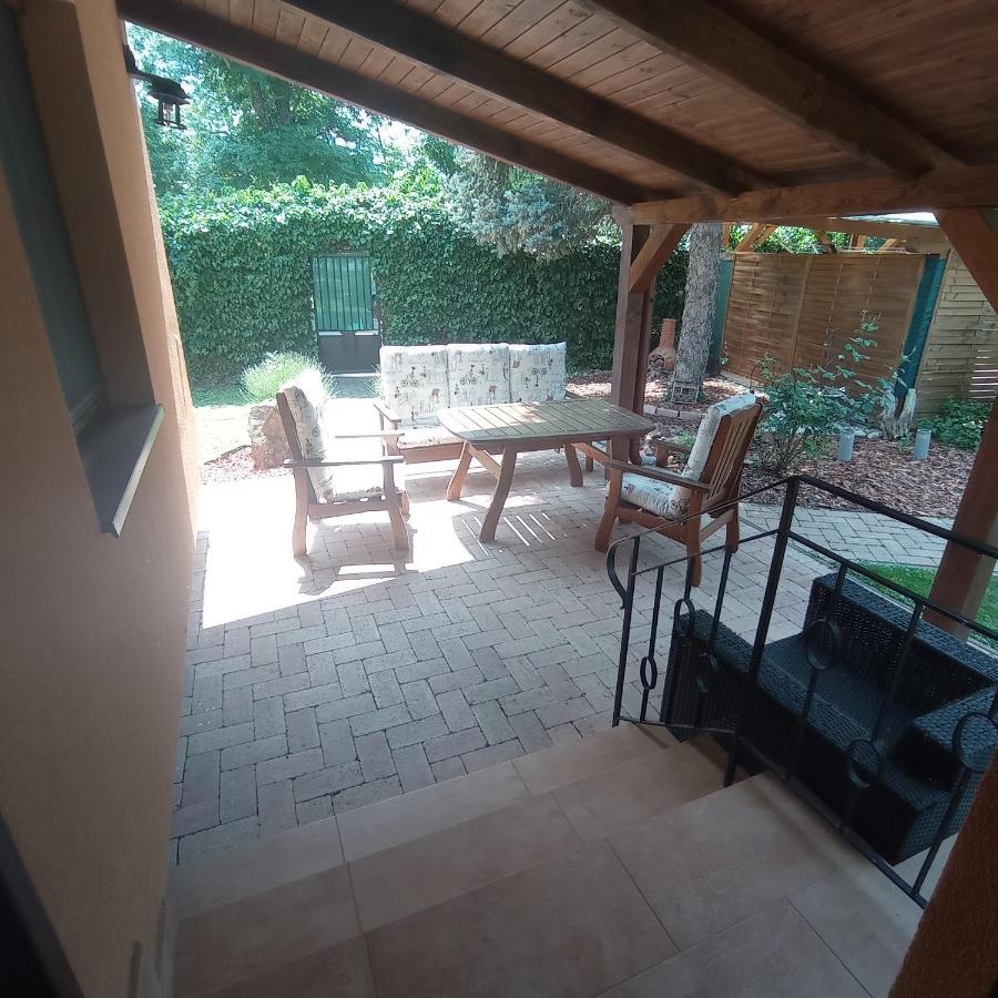 Alsóörs Rozsa Apartman מראה חיצוני תמונה