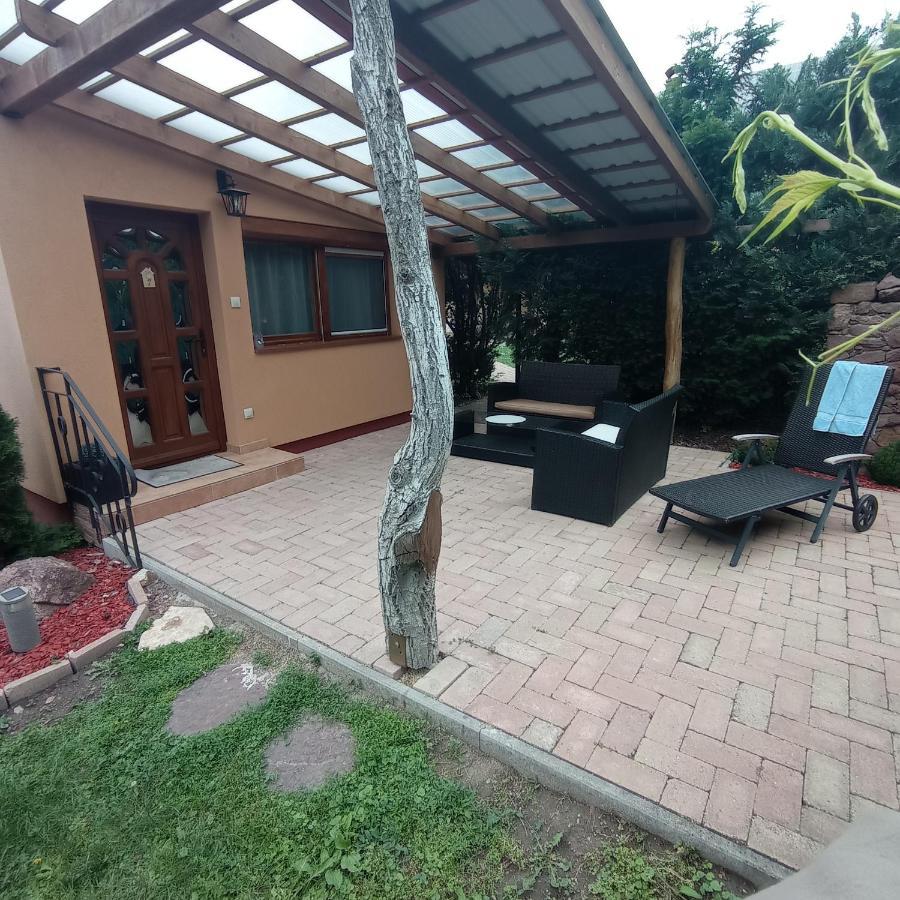 Alsóörs Rozsa Apartman מראה חיצוני תמונה